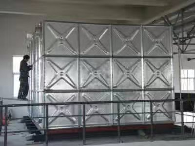 如何制作穩固的地基支架，讓鍍鋅板水箱更安荃